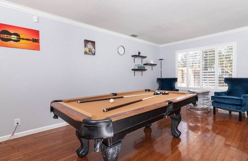 Elk Grove House | Pool house w/ movie room, pool table, poker table