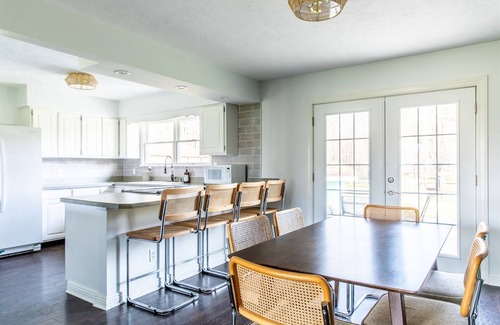 Bridgman House | Pool in summer, hot tub all year, designer home, huge yard, minutes to beach