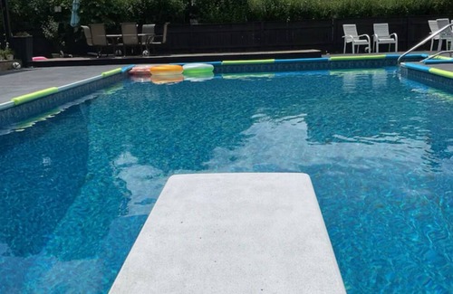 Wakefield House | Pool & Jacuzzi Escape near Boston, Salem & Marketstreet Lynnfield