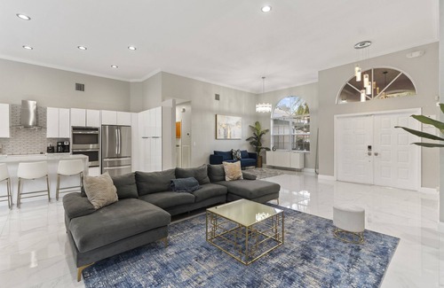 Coral Springs House | Pool & Jacuzzi! Managed by BNR Vacation Rentals