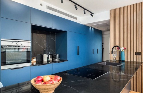 Haifa Apartment | Pool & Jacuzzi Seaview Penthouse