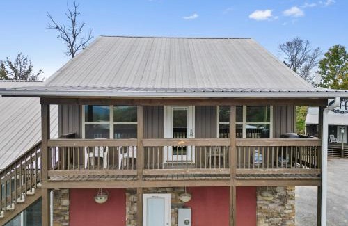 Bryant House | Pool Lodge with amazing views