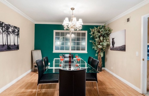 Westminster House | Pool Love! Hot Tub * Arcades * Game Room!