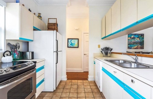 Old Town Apartment | Pool, Parking, & Pet Friendly - Sunnyside Up