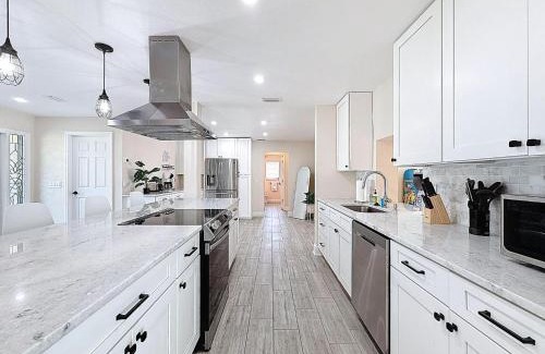 Barrington Hills House | Pool Pet Friendly Game Room