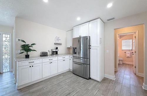 Barrington Hills House | Pool Pet Friendly Game Room