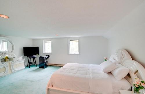 Niskayuna House | Pool Table and Deck Luxury Mansion in Niskayuna!
