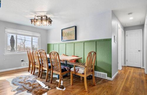 South Westminster House | Pool Table, Arcade, Lounge - Beer Inspired BnB