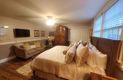 Statesville House | *Pool table, Ping Pong, Patio, Game Room & Laundry