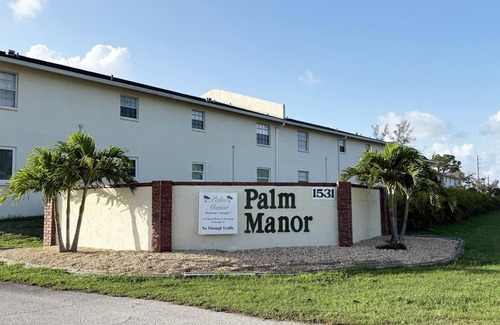 Englewood South Condo | Poolside 2BR – Boca to Manasota in Minutes