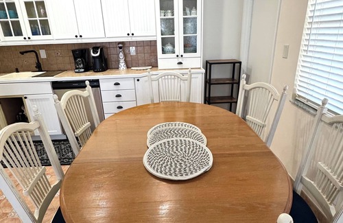 Harbor Village Condo | Poolside 2BR Retreat Canal Dock 6 minutes Walk to the Beach