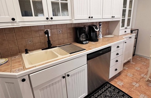 Harbor Village Condo | Poolside 2BR Retreat Canal Dock 6 minutes Walk to the Beach