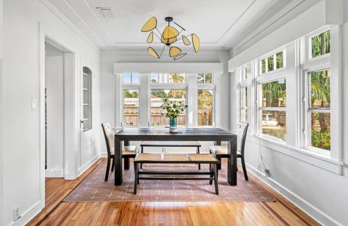 Pinewood Park House | Poolside Getaway, Walk To Dt Coastal Beach