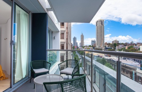 Woolloomooloo Apartment | Poolside Glamour Woolloomooloo IH