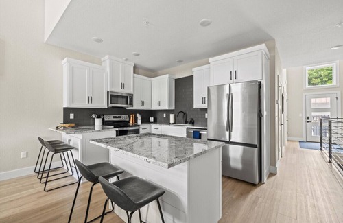 Kimberling City House | Poolside Lake Retreat | Dock & 2 Living Spaces