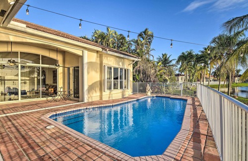 Miramar Villa | Poolside Paradise w/Lake Views in Miramar!