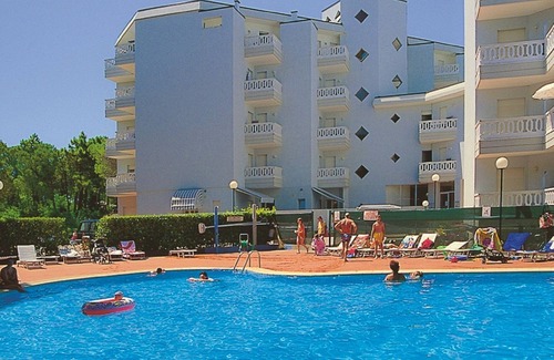 Lignano Riviera Apartment | Poolside studio retreat by Beahost Rentals
