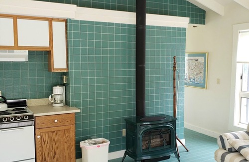 New Harbor House | POOLSIDE The Moorings, ocean views, close to Pemaquid beach!