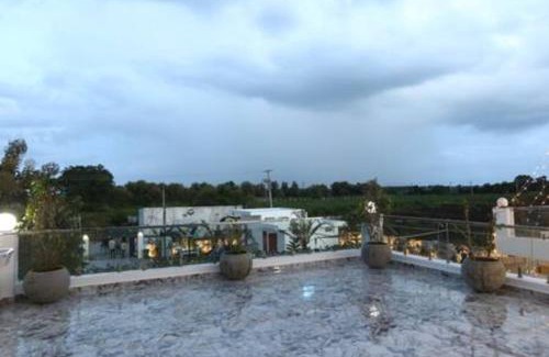 Chevella House | Poorna Farmhouse5BHKPoolJacuzziACLuxurious