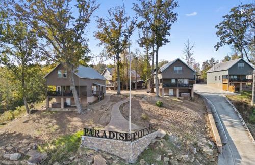 Bryant House | Pop & Granny's cabin with a fire pit hot tub & indoor pool