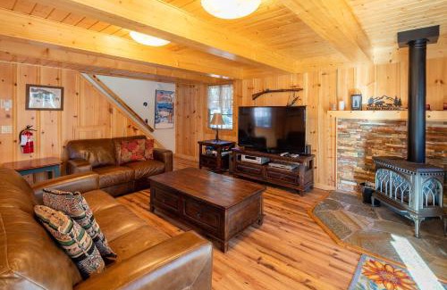 Tahoe Pines House | Poplar Place By Hauserman Rentals