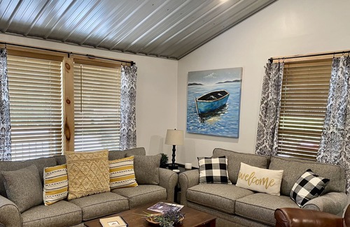 Springville Cabin | Poplar Springs- new Cabin 3 min walk to Kentucky lake!