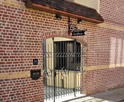 Ypres Apartment | Poppies Flats