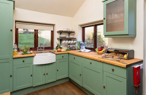 Coniston Cottage | POPPY COTTAGE, pet friendly, character holiday cottage in Coniston
