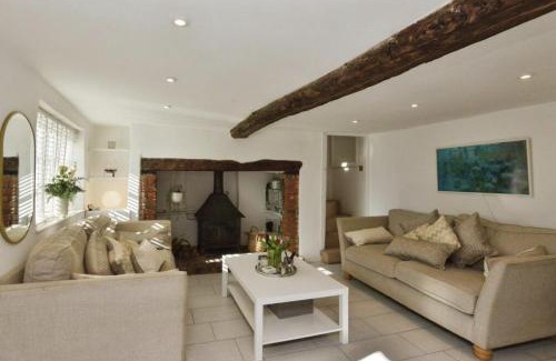 Wavendon House | Poppy Rose Cottage