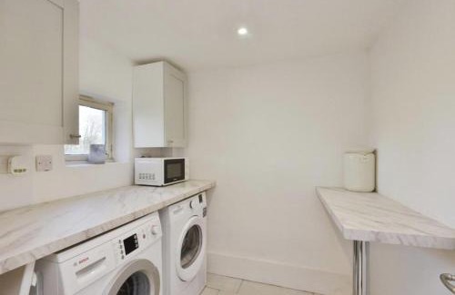 Wavendon House | Poppy Rose Cottage