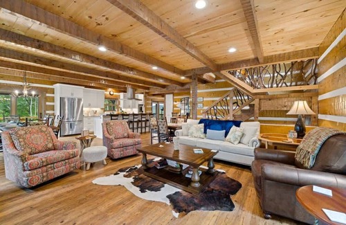 Morganton Cabin | Pop’s Peak - Long-range views, hot tub, fire pit