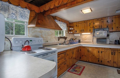 Pisgah Forest House | Pops Place | 3 Bed, 1 Bath