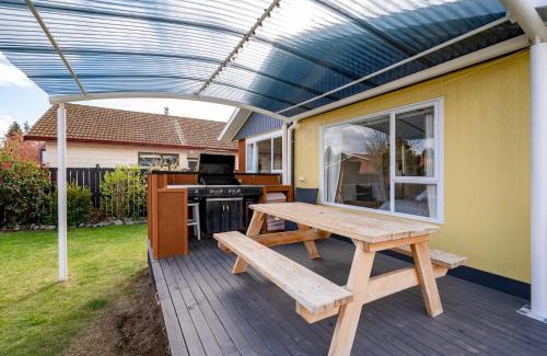 Omarama House | Pops Place - Omarama Holiday Home