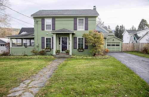 Hammondsport House | Porch Charming! Located 1 block from Keuka Lake in the ❤️ of the Finger Lakes!