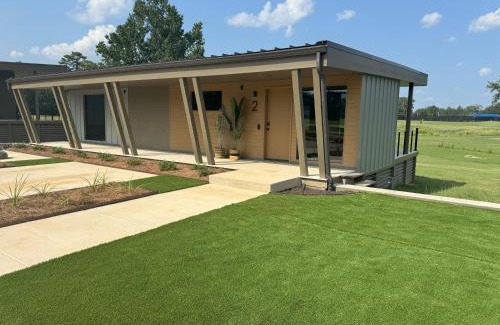 Brookhaven Hotel | Porches at Ole Brook