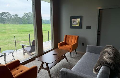 Brookhaven Hotel | Porches at Ole Brook