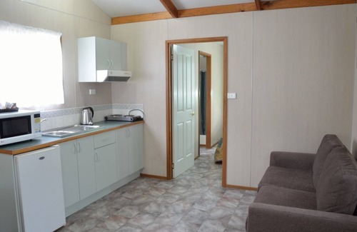 Porepunkah RV Rental | Porepunkah Pines Holiday Park