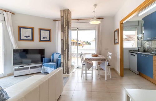 Llanca Apartment | Port de Llançà 37 Top floor apartment with terrace
