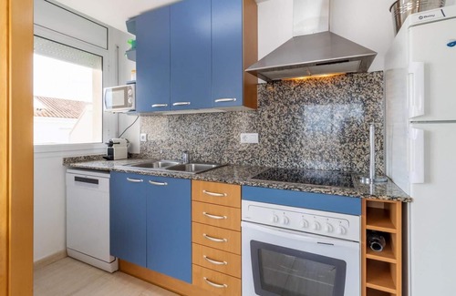 Llanca Apartment | Port de Llançà 37 Top floor apartment with terrace