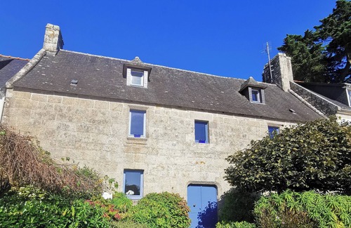 Saint-Marine Apartment | Port of Sainte-Marine, duplex in 16th century house