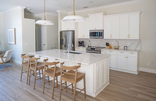 Port Saint Lucie House | Port St Lucie 5 bedroom 3 full bath home with huge fenced backyard!