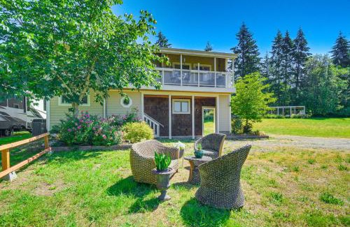 Adelma Beach House | Port Townsend Home Spacious Yard and Mountain Views