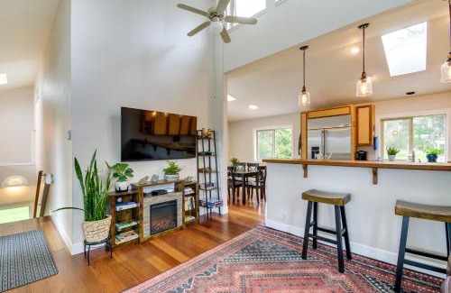 Adelma Beach House | Port Townsend Home Spacious Yard and Mountain Views