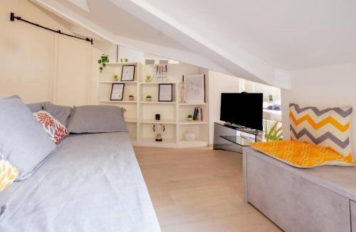 Historic Centre Apartment | Porta Nuova Minimal Suite