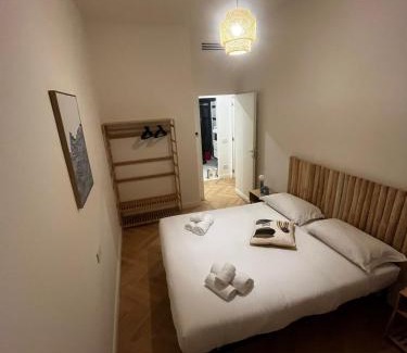Guastalla Apartment | Porta Romana Metro Duomo