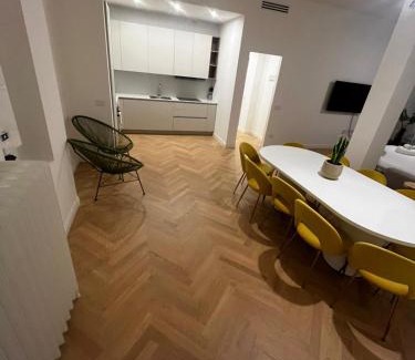 Guastalla Apartment | Porta Romana Metro Duomo