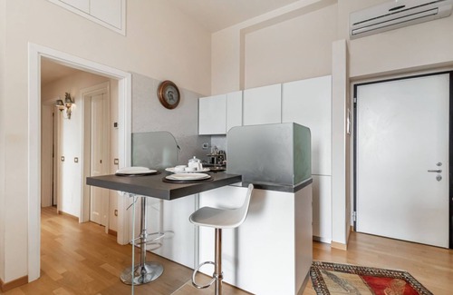 Siena Apartment | Porta Tufi Luxury Apartment with Private Parking!