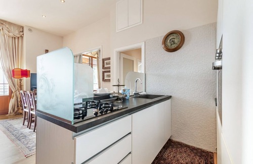 Siena Apartment | Porta Tufi Luxury Apartment with Private Parking!