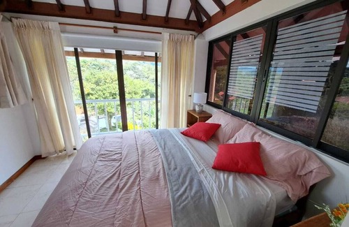 Pereira House | Portal La Mariana rural accommodation by rooms.