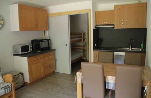 Chatel Apartment | Portes Du Soleil PSB204 TELECABINE & MOUNTAIN 4 pe